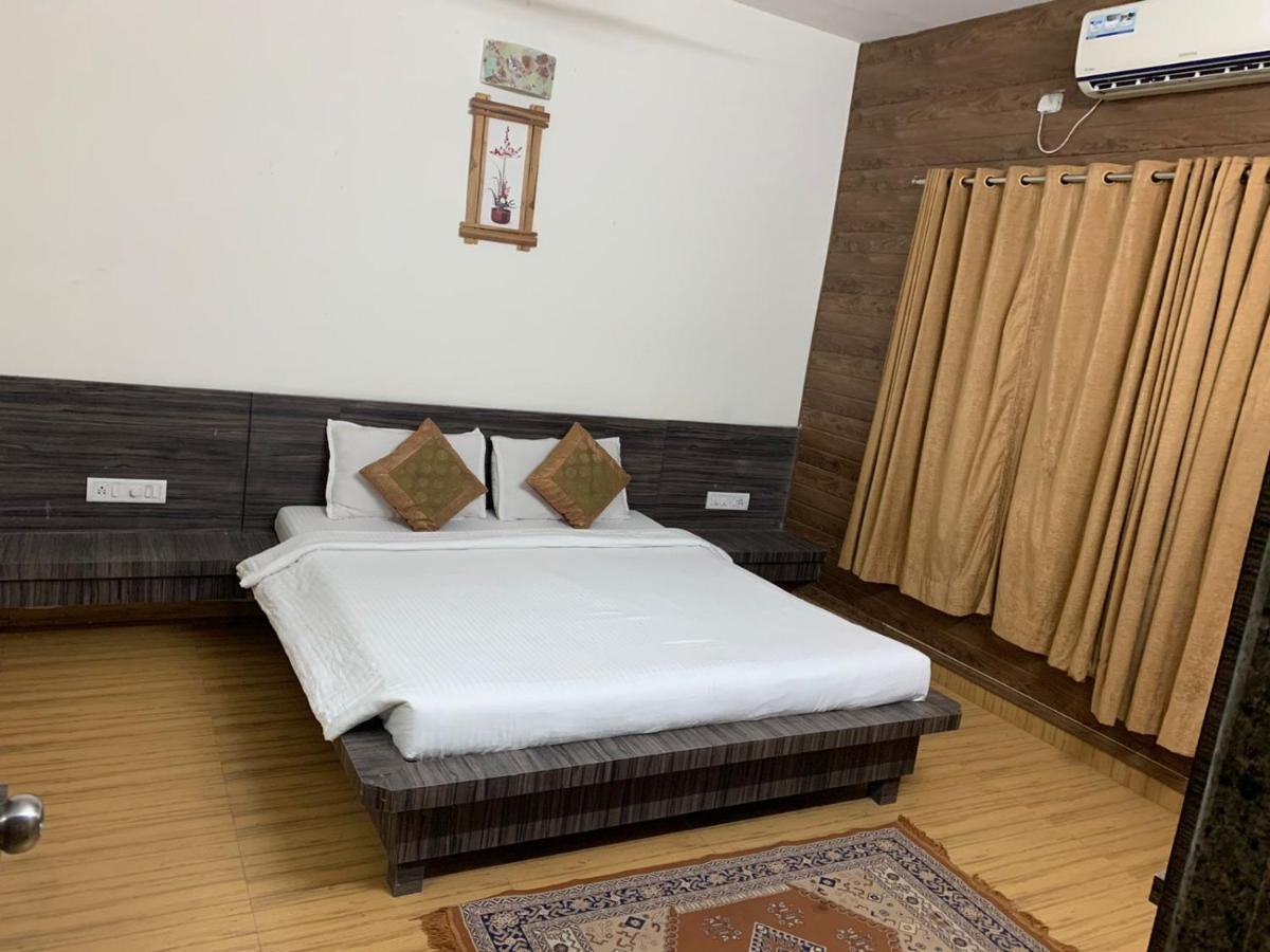 Ruturaj Inn アリバグ エクステリア 写真