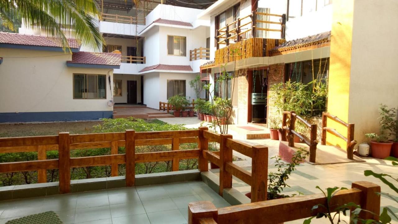 Ruturaj Inn アリバグ エクステリア 写真