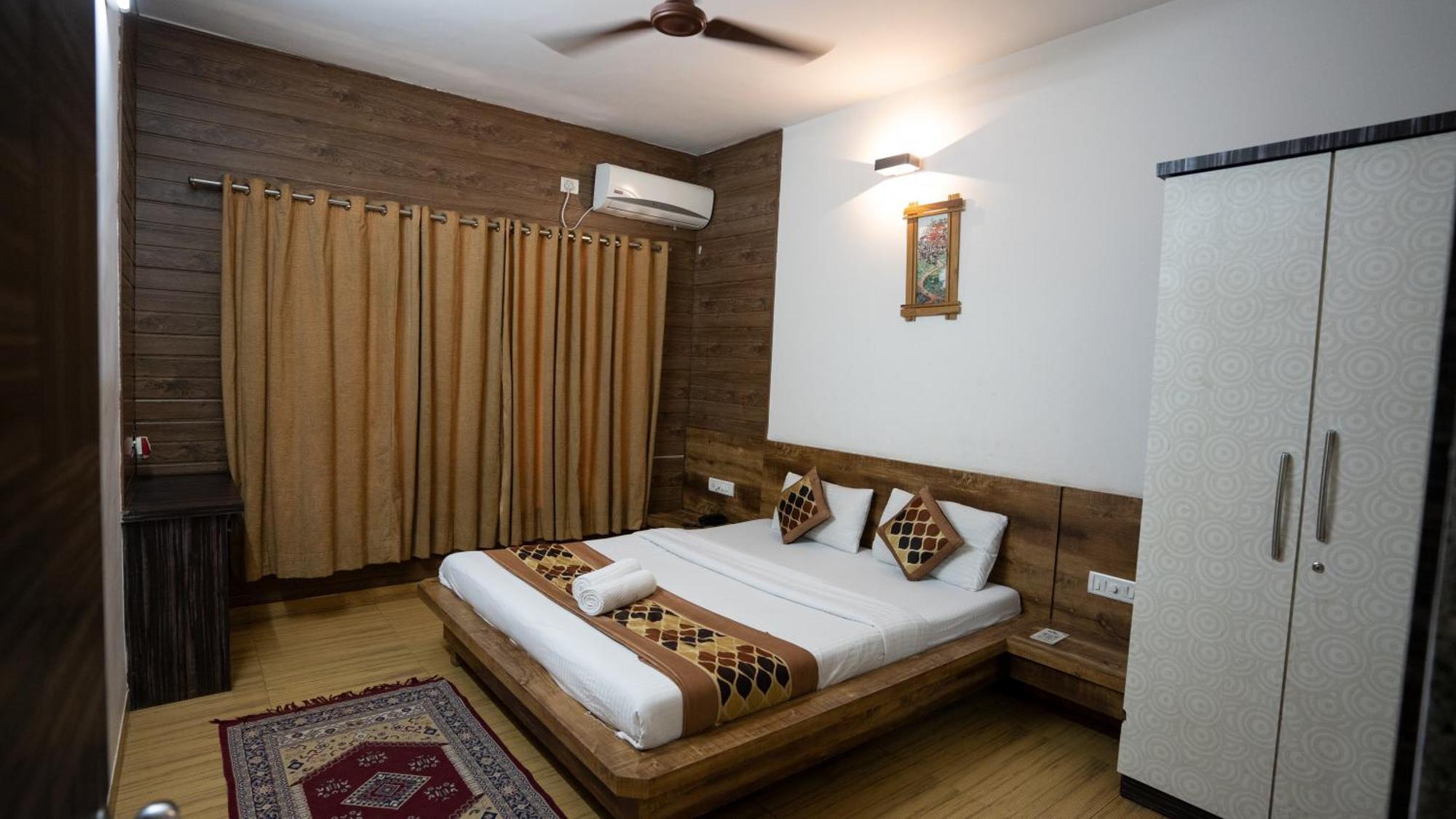 Ruturaj Inn アリバグ エクステリア 写真